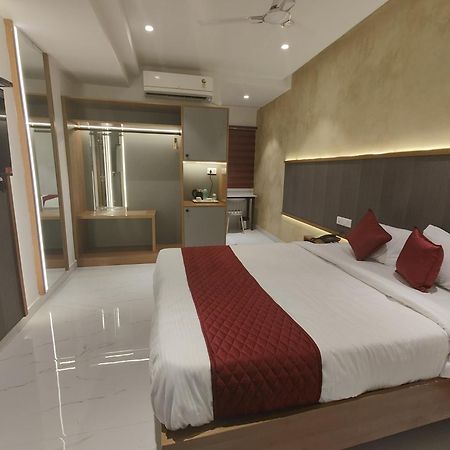 Hotel La Premier ไฮเดอราบัด ภายนอก รูปภาพ