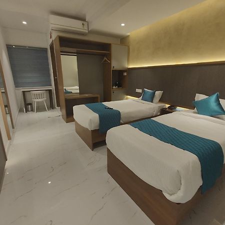 Hotel La Premier ไฮเดอราบัด ภายนอก รูปภาพ