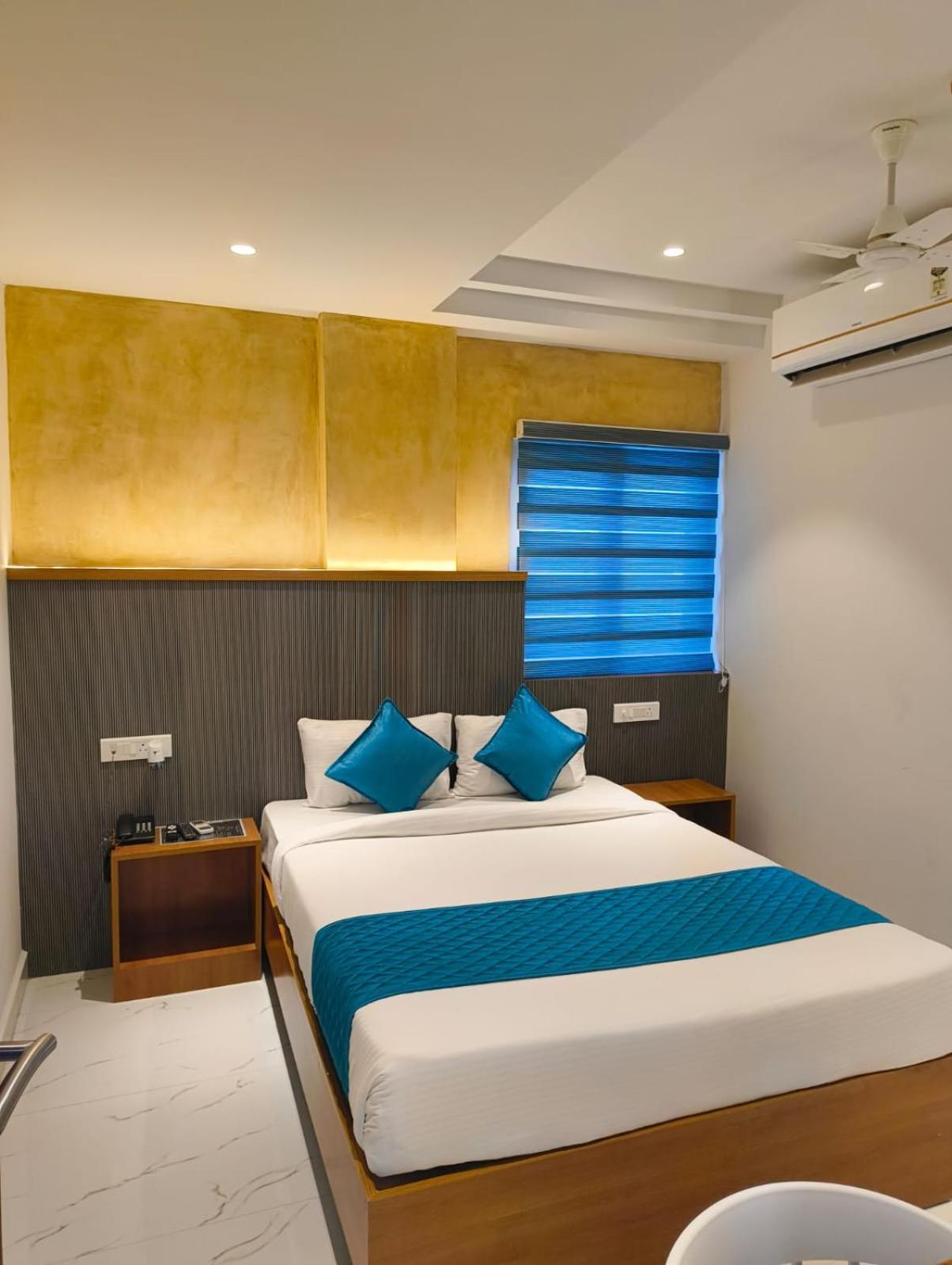 Hotel La Premier ไฮเดอราบัด ภายนอก รูปภาพ
