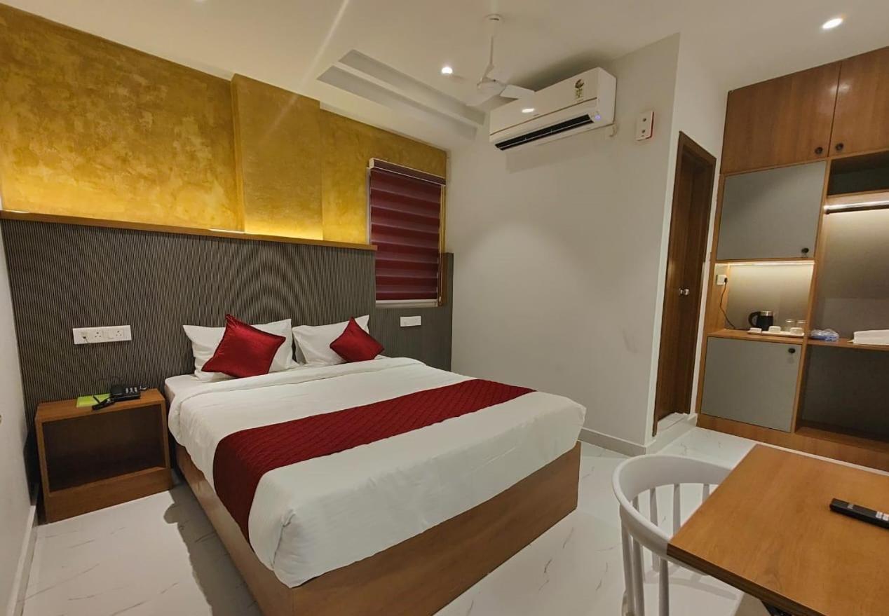 Hotel La Premier ไฮเดอราบัด ภายนอก รูปภาพ